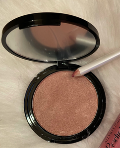 Fashion Show Pressed Highlighter